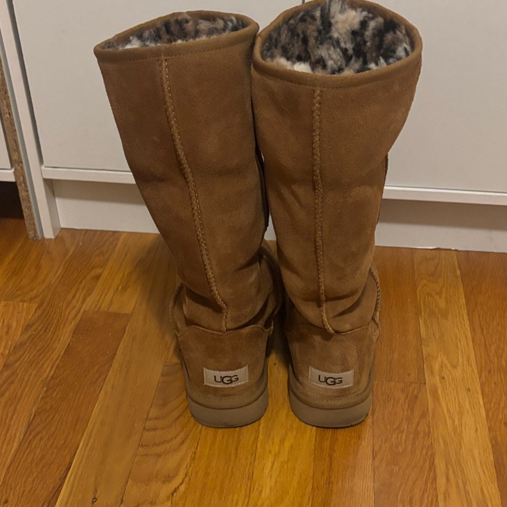 UGG Boots chestnut with leopard Fur Lining - Picture 3 of 5